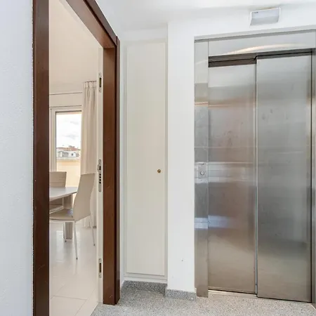 Apart-rent Francesc Macia Penthouse 2000 Roses